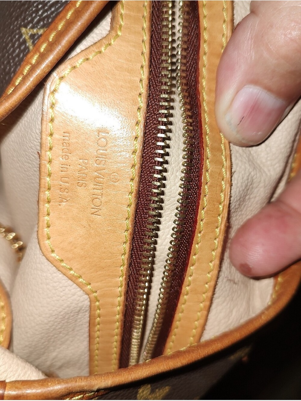 Classic Louis Vuitton Monogram Petit Bucket Bag - Picture 11 of 11
